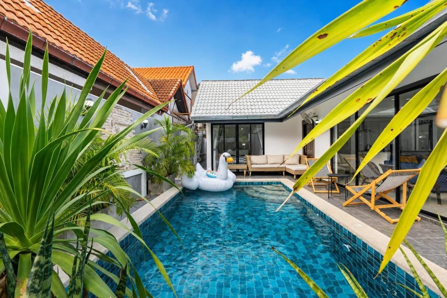 วิลล่า Luxury Pool Center C8 - 4 Bedroom Pattaya