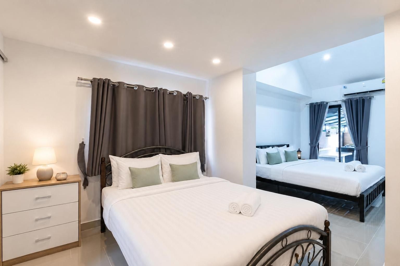 วิลล่า Luxury Pool Center C8 - 4 Bedroom Pattaya