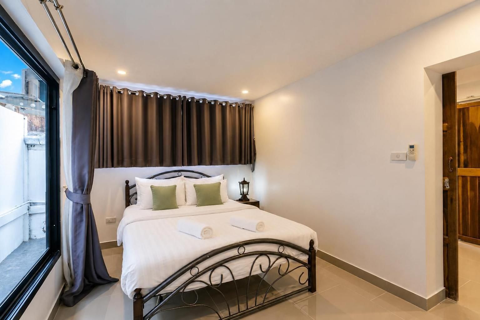 Luxury Pool Center C8 - 4 Bedroom * Pattaya