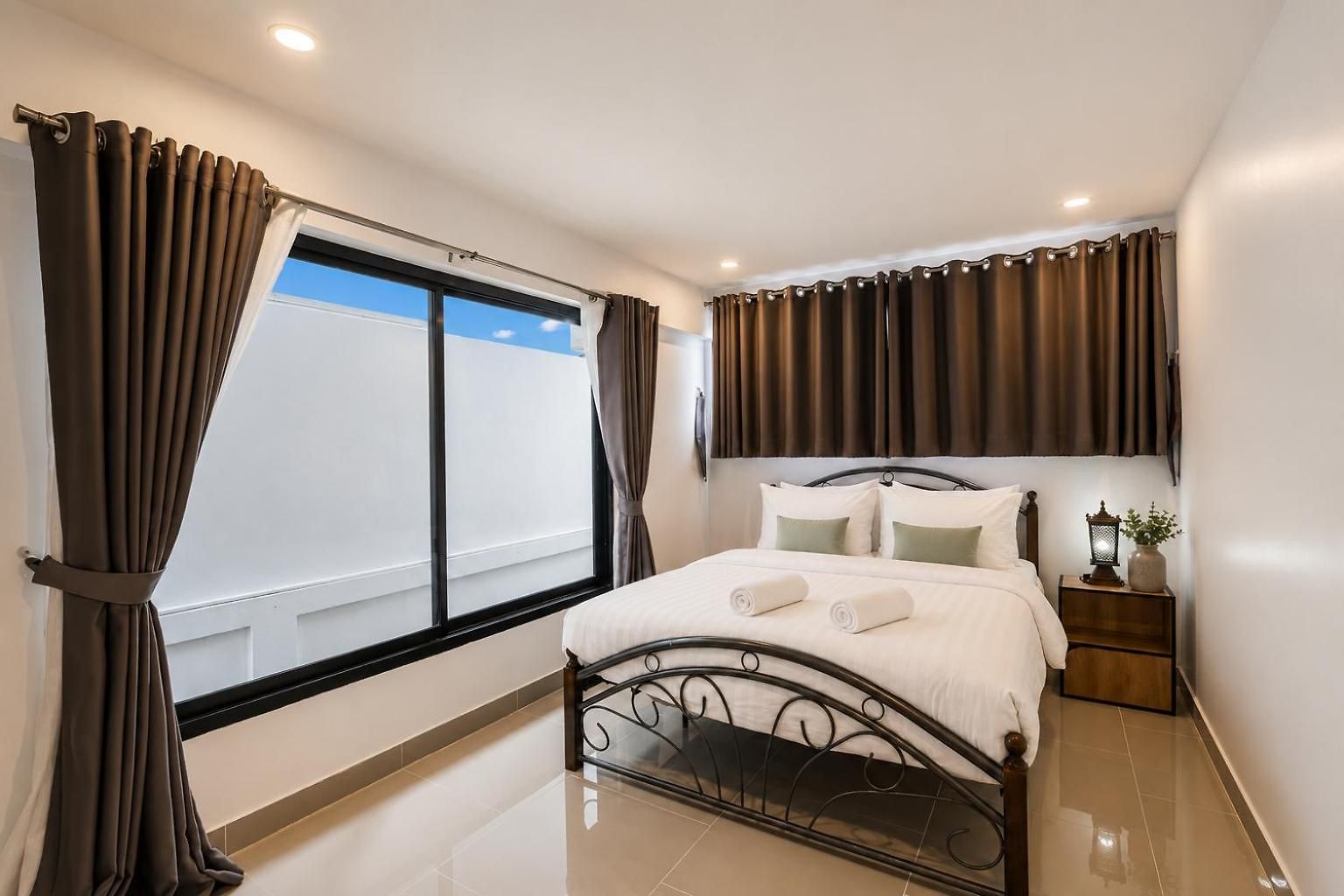 Luxury Pool Center C8 - 4 Bedroom วิลล่า Pattaya