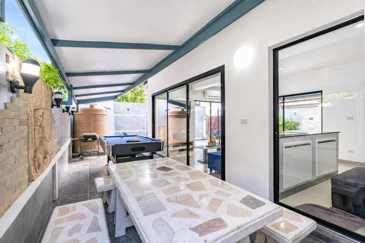 Luxury Pool Center C8 - 4 Bedroom