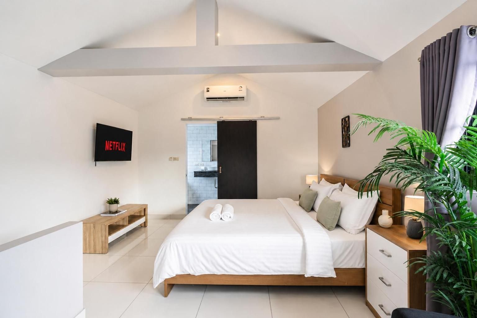Luxury Pool Center C8 - 4 Bedroom วิลล่า Pattaya