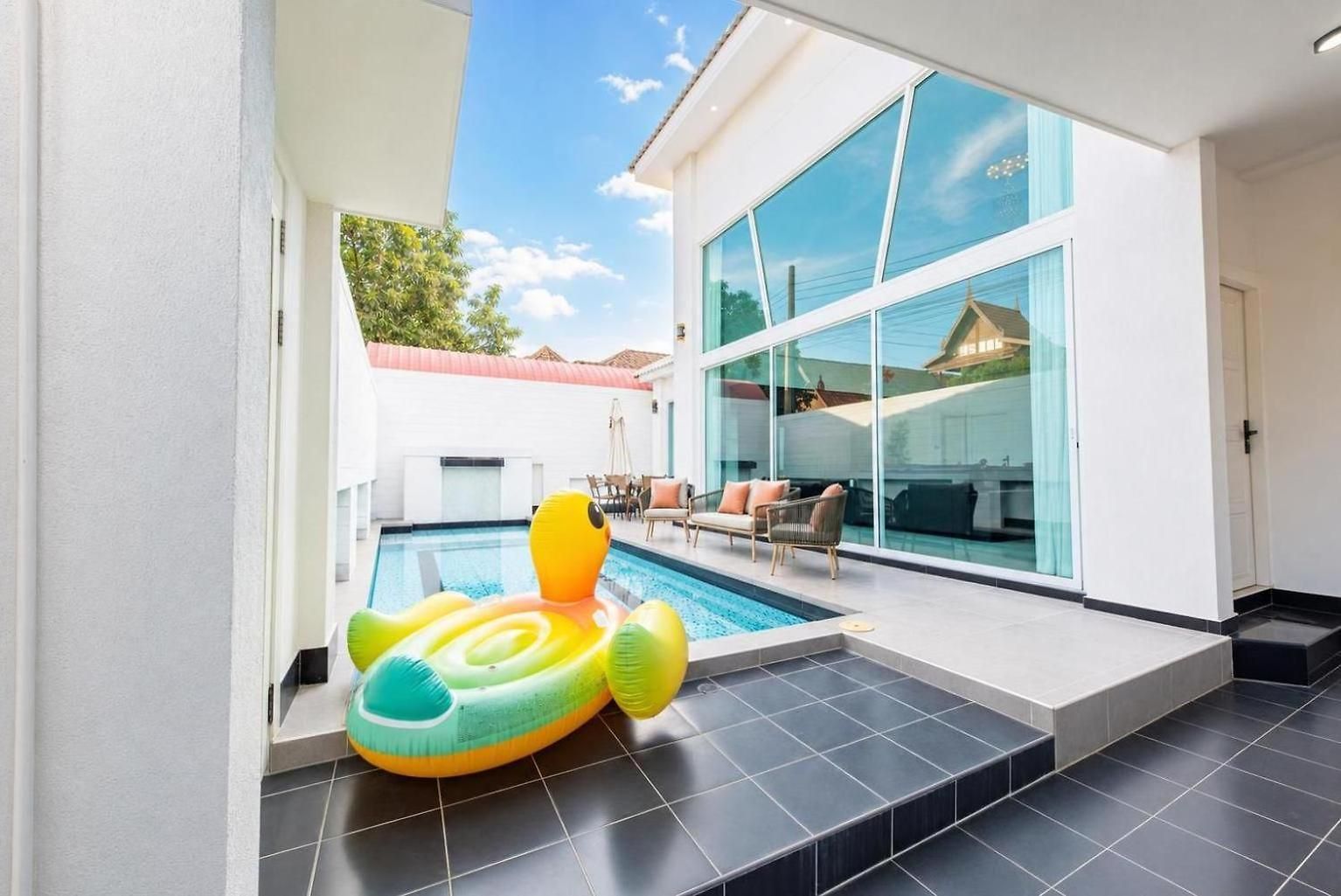 Lagoon Breeze 4br Pool Near Walking Street *