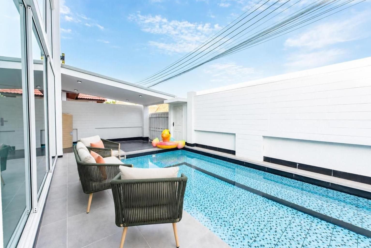 Lagoon Breeze 4br Pool Near Walking Street Pattaya