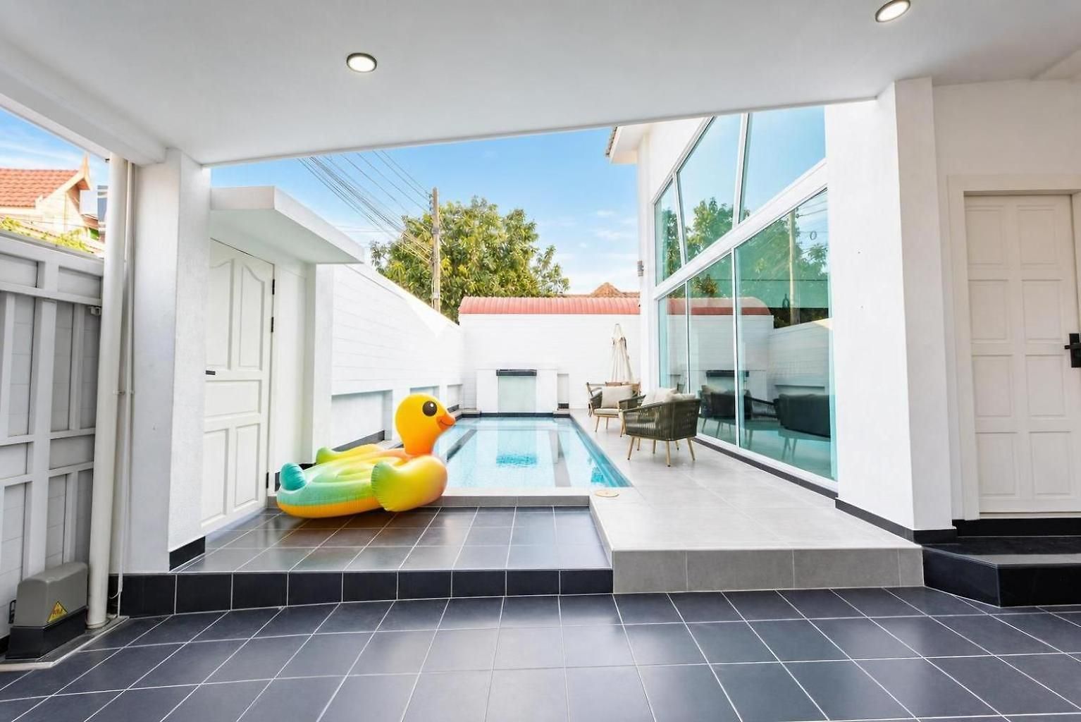 วิลล่า Lagoon Breeze 4br Pool Near Walking Street Pattaya