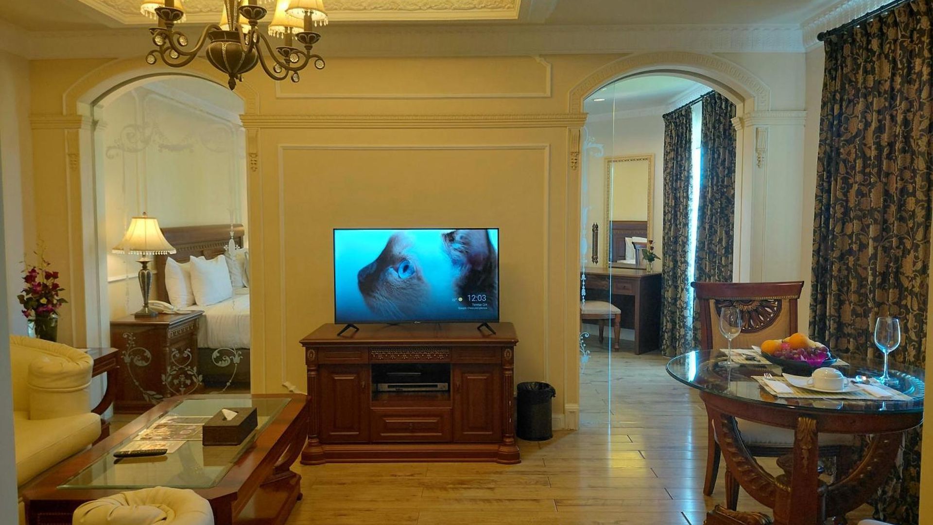 Apartment Spacious Serviced In Pattaya