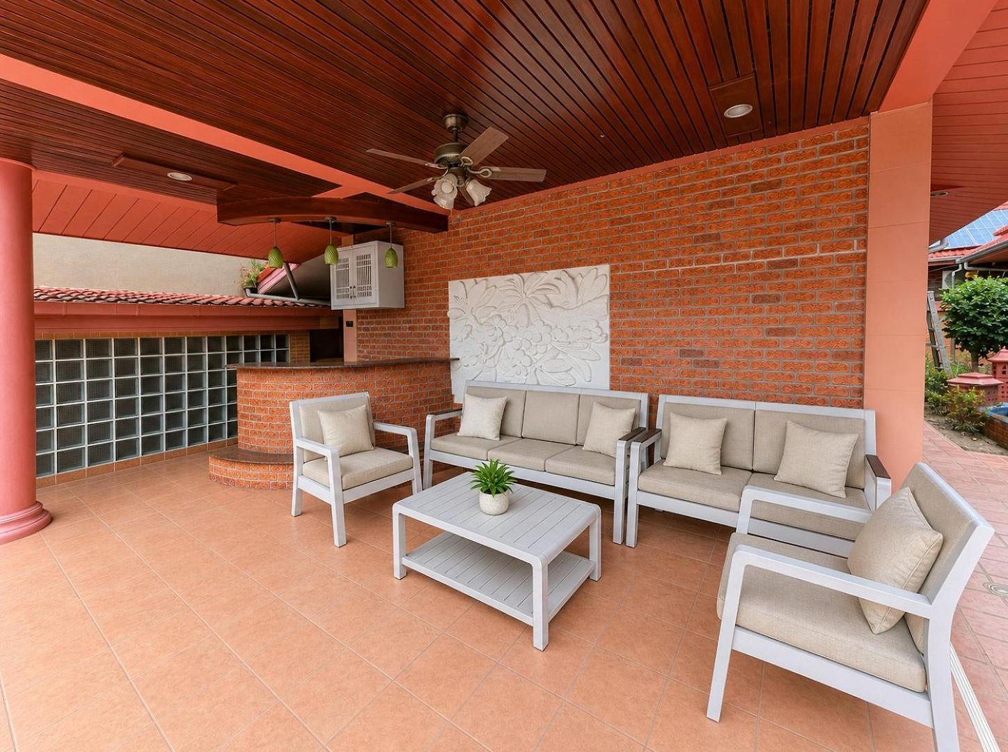 Golden Thai Courtyard Hotel 3*