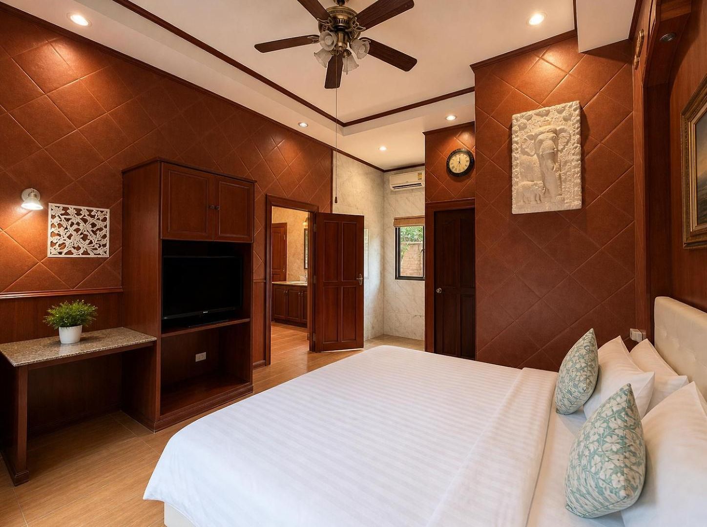 Golden Thai Courtyard Hotel 3*