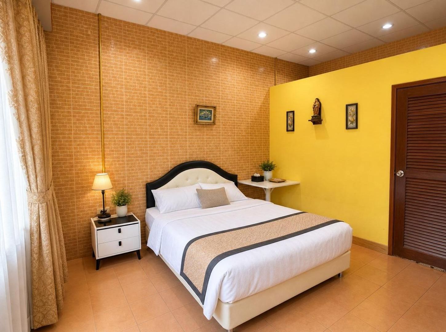 Golden Thai Courtyard Pattaya