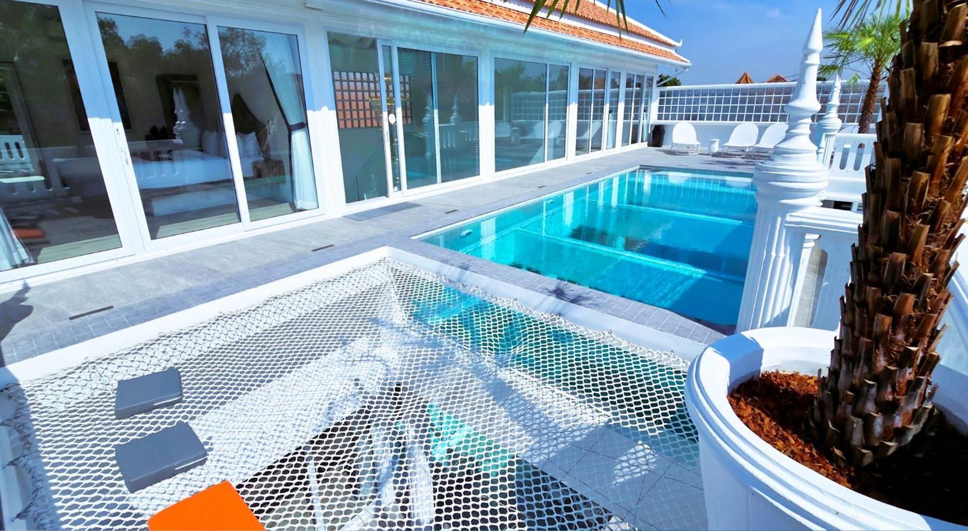 Land - Only Live Once Pattaya