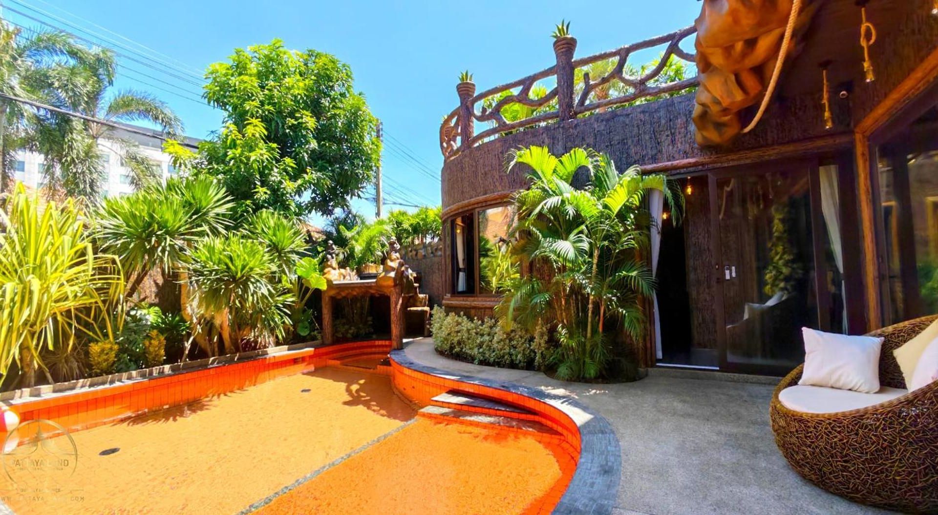 Manjiland Luxury Pool Walking Street Villa