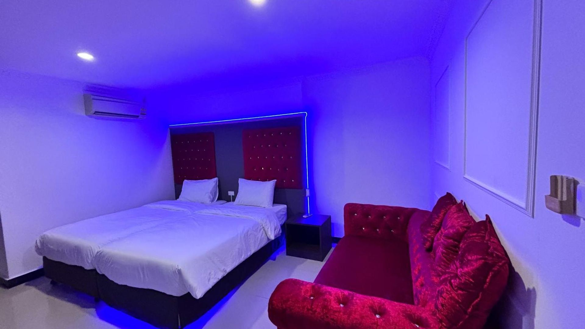 Orion Hotel *