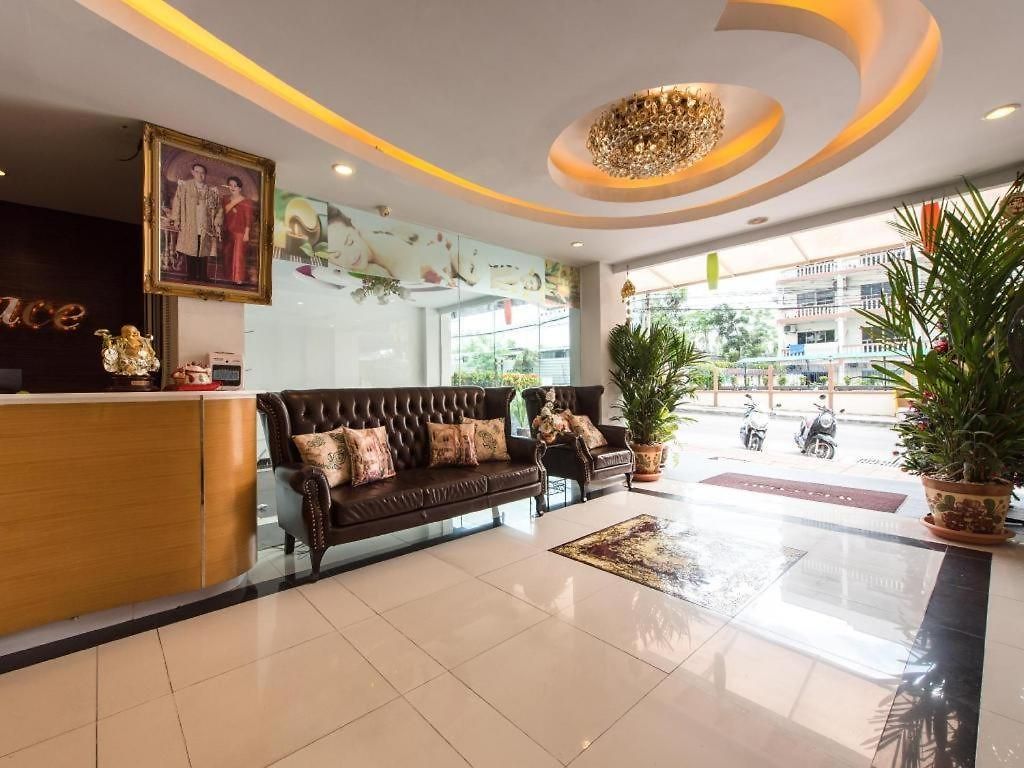 A-ya Place Hotel 3*