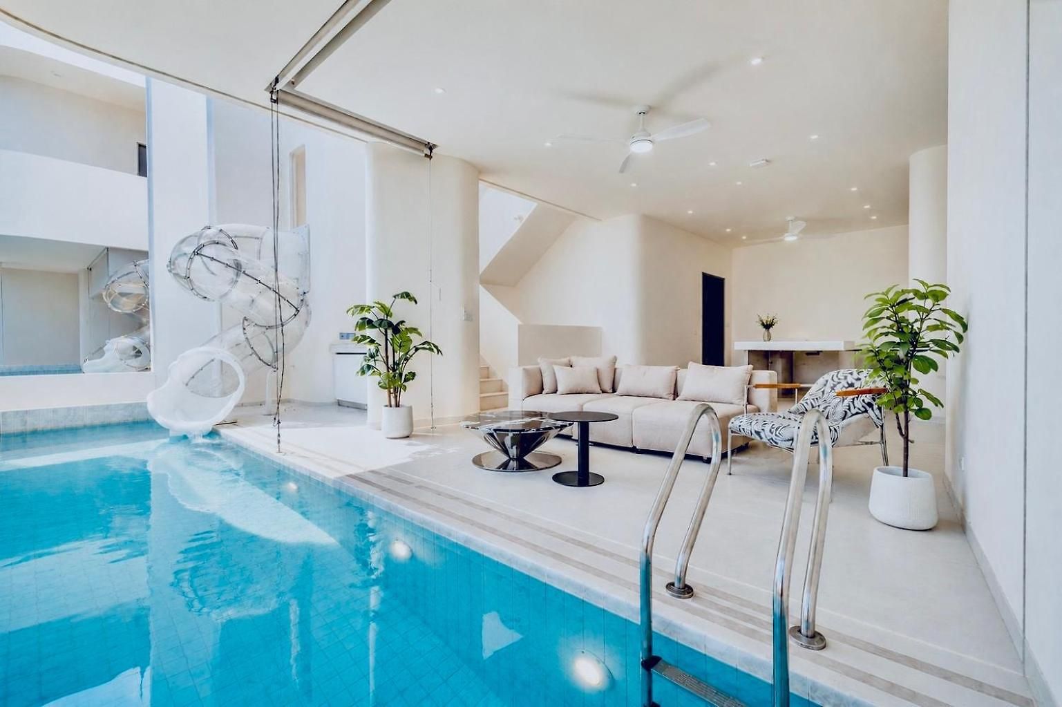 Happy House Pool Villa
