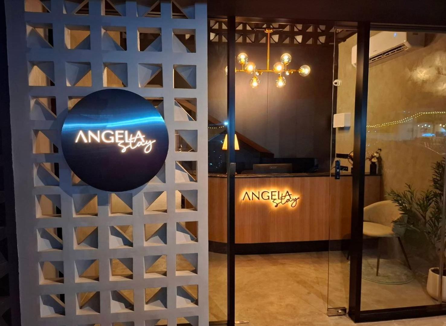 Angela 4*
