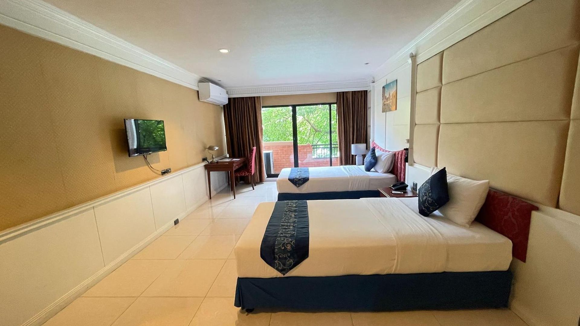 Fairtex Sports Club And Hotel
