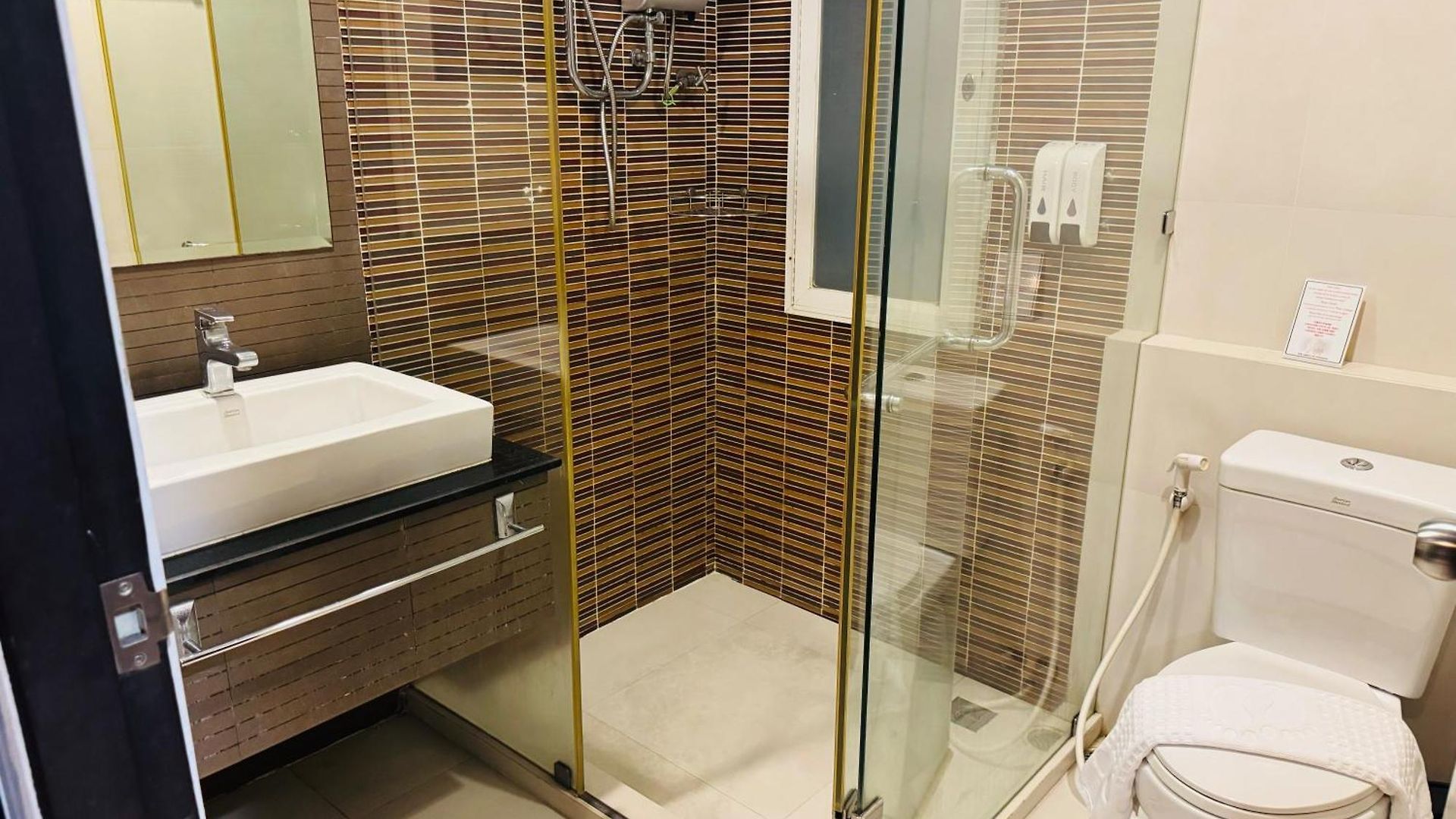 Starlight Hotel 4*