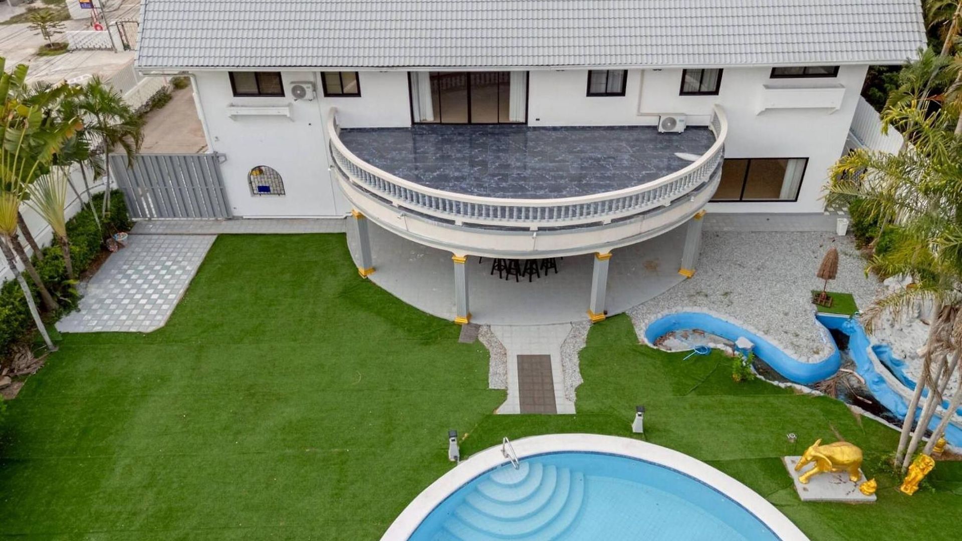 Villa Luxury 5 Bedroom Private Party Pool