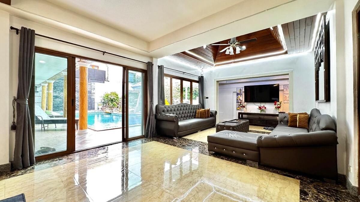 Luxury 5 Bedroom Thaibali Near Walking Street Pattaya