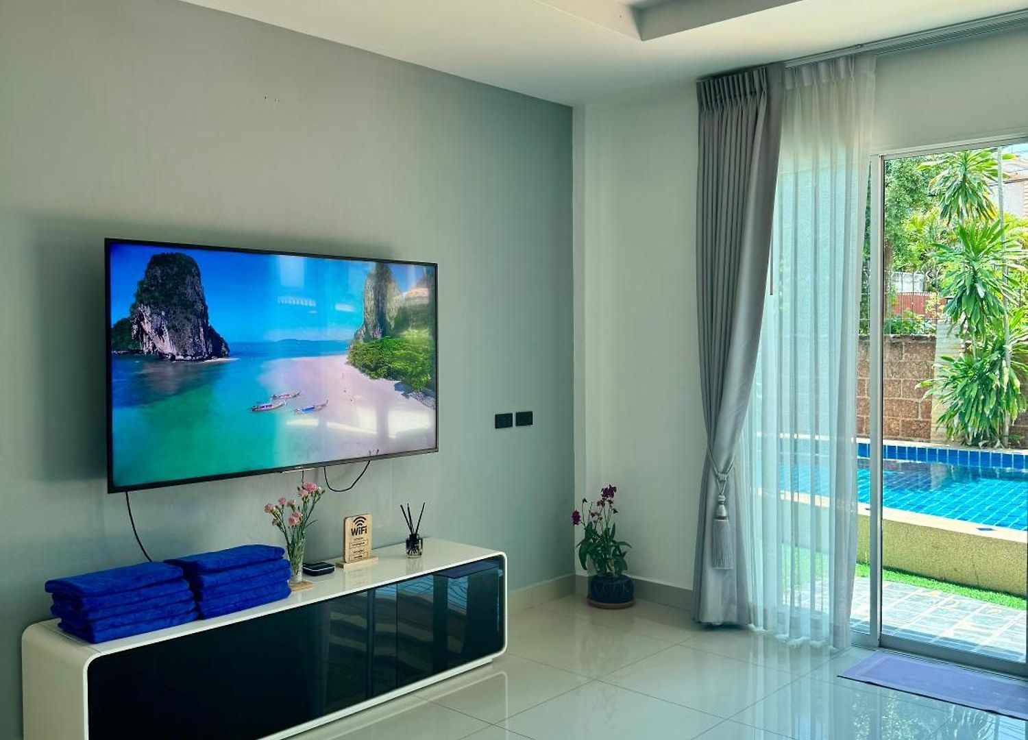 Villa Lion Queen 5-bedroom Pool