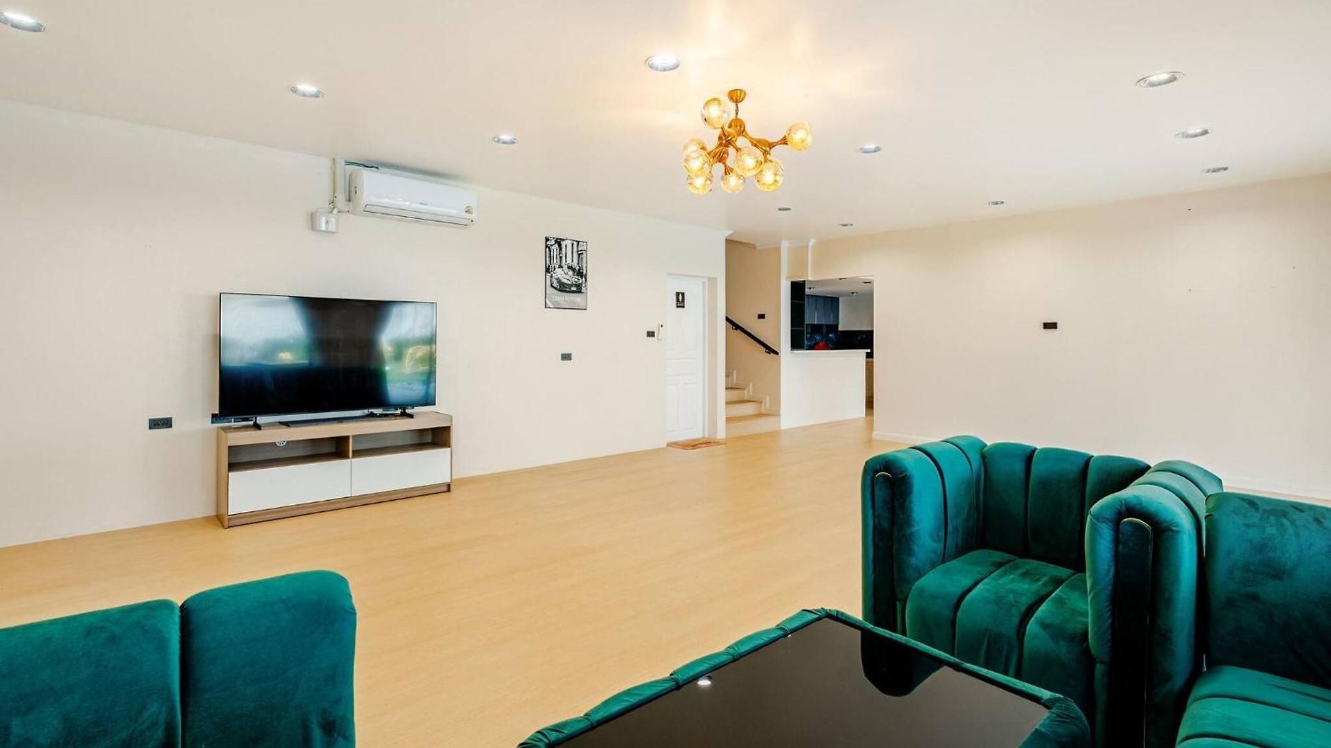 Villa Luxury 5 Bedroom Private Party Pool Pattaya