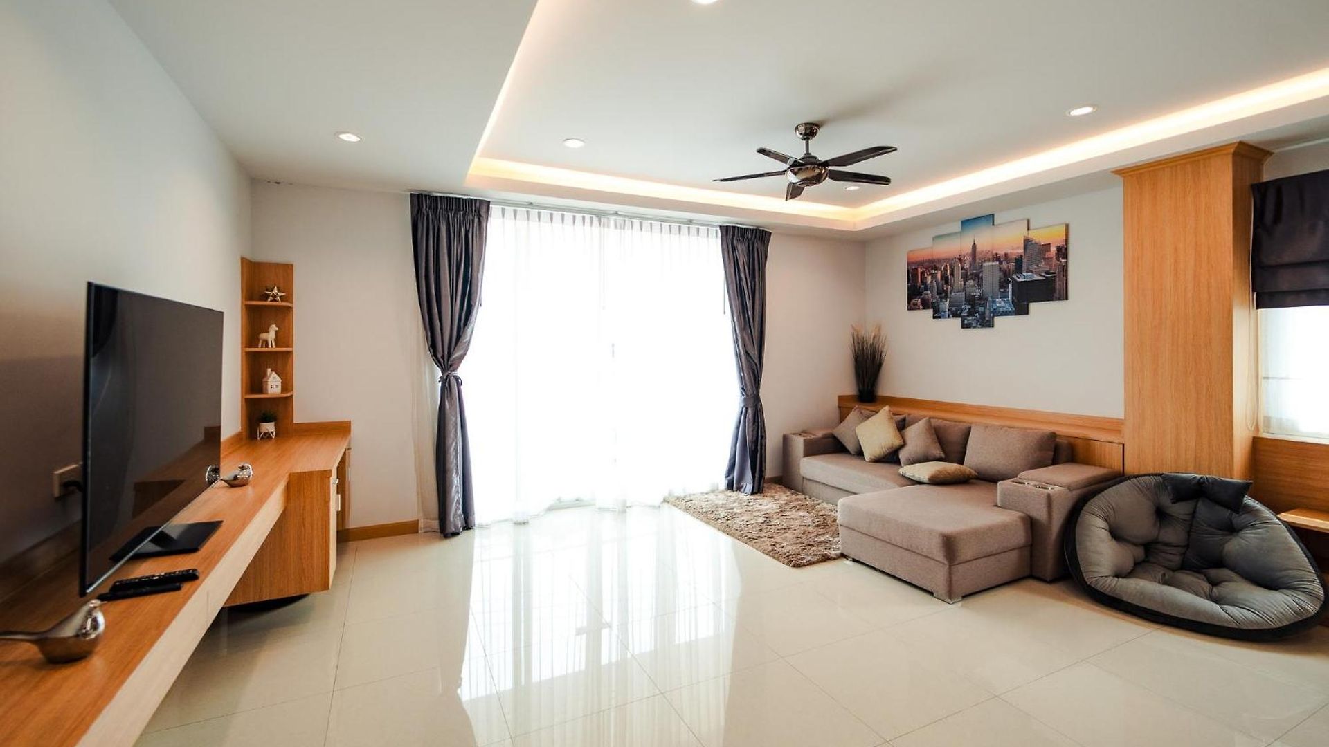 Lagoon 8bhk Luxury Pool *
