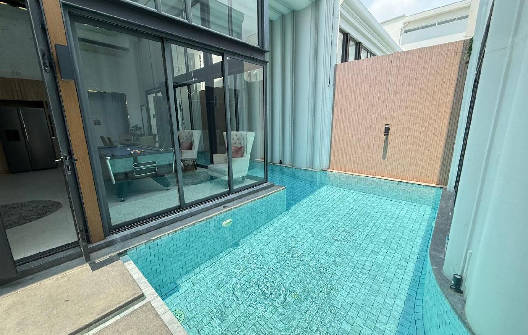 Modern Luxury Villa *