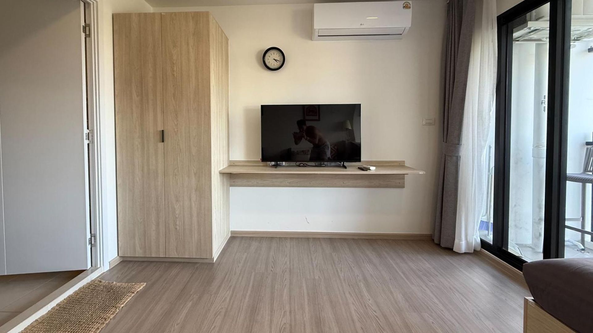 Vay Pothisan Aparthotel