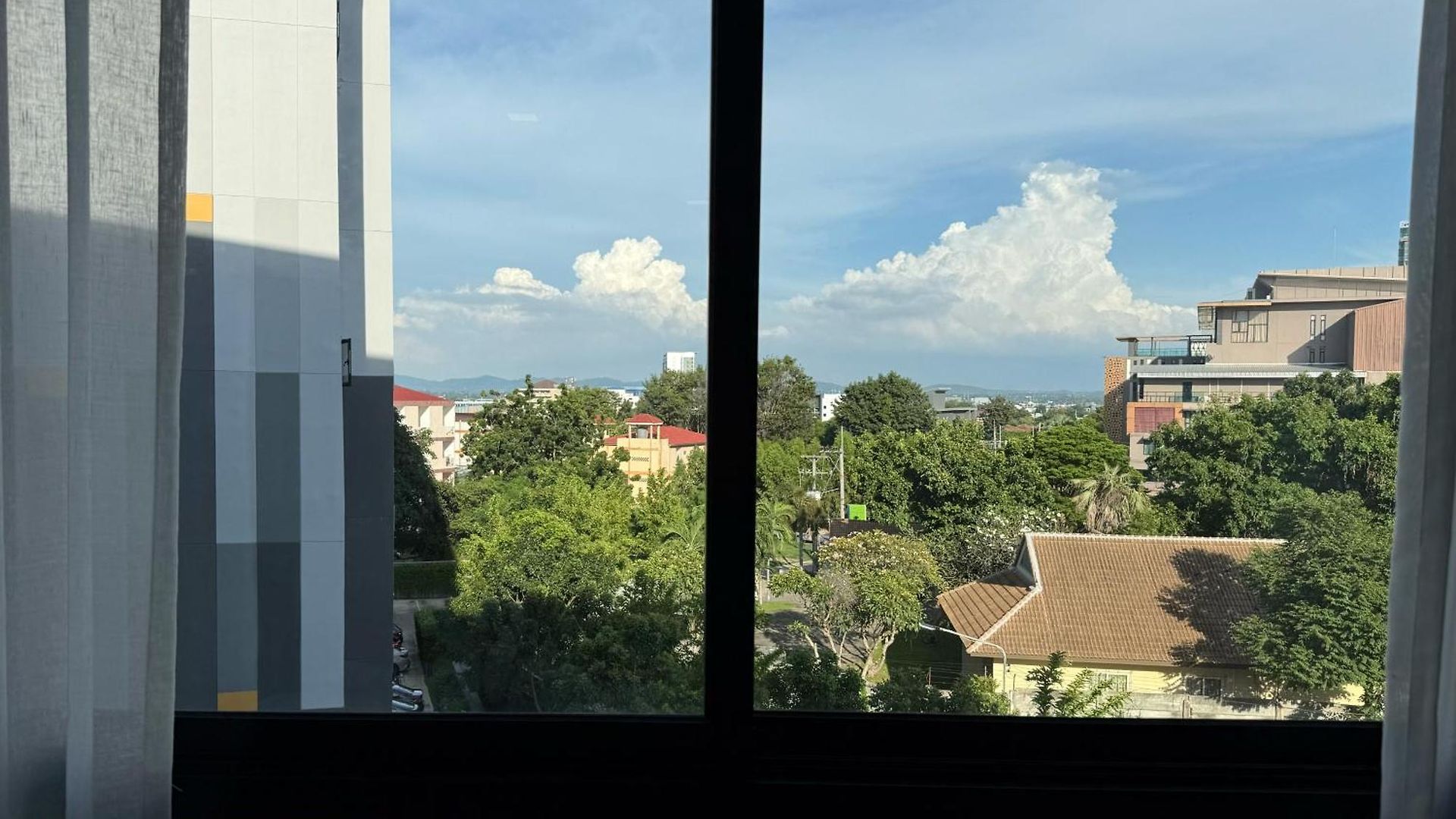 Vay Pothisan Aparthotel Pattaya