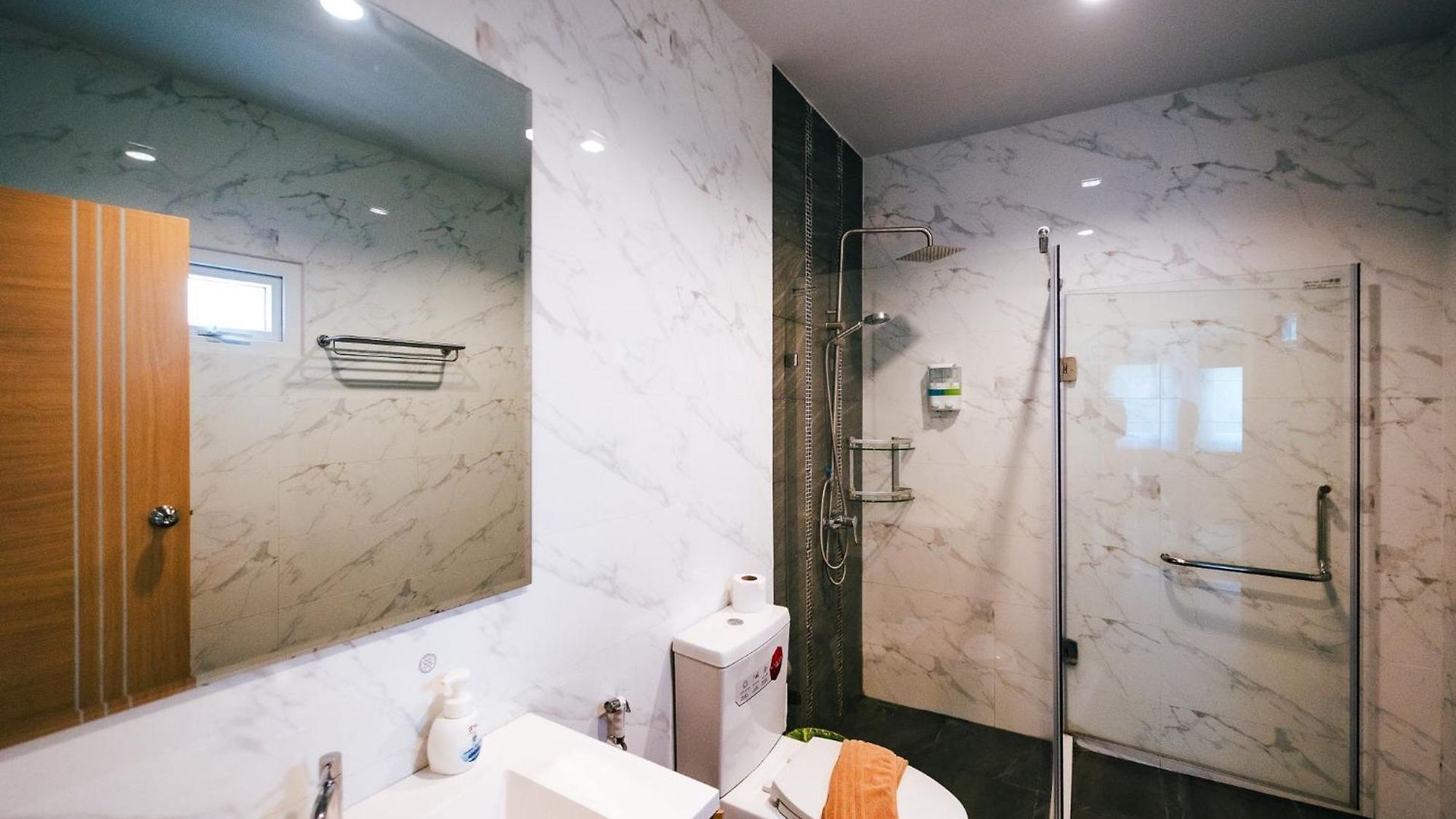 Lagoon 8bhk Luxury Pool * Pattaya