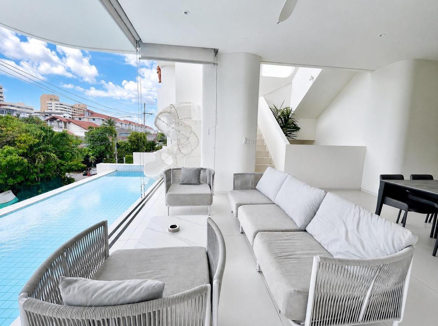 Happy House Pool *