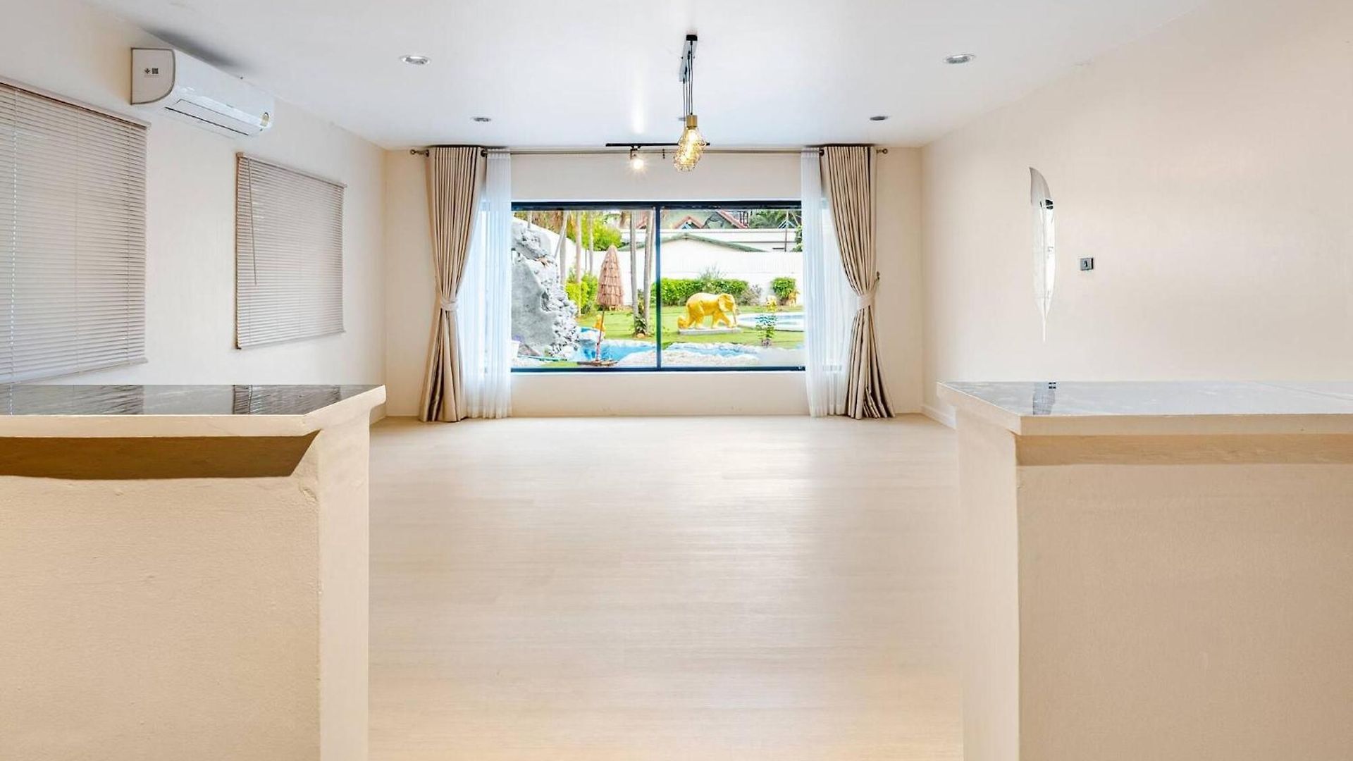 Villa Luxury 5 Bedroom Private Party Pool Pattaya