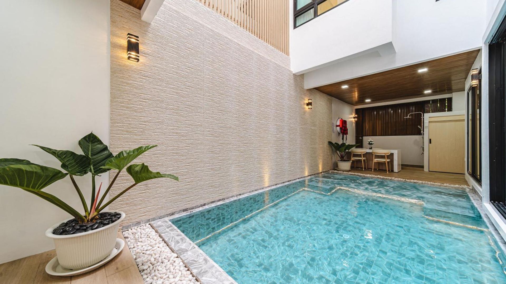 Serene Pool 2 *