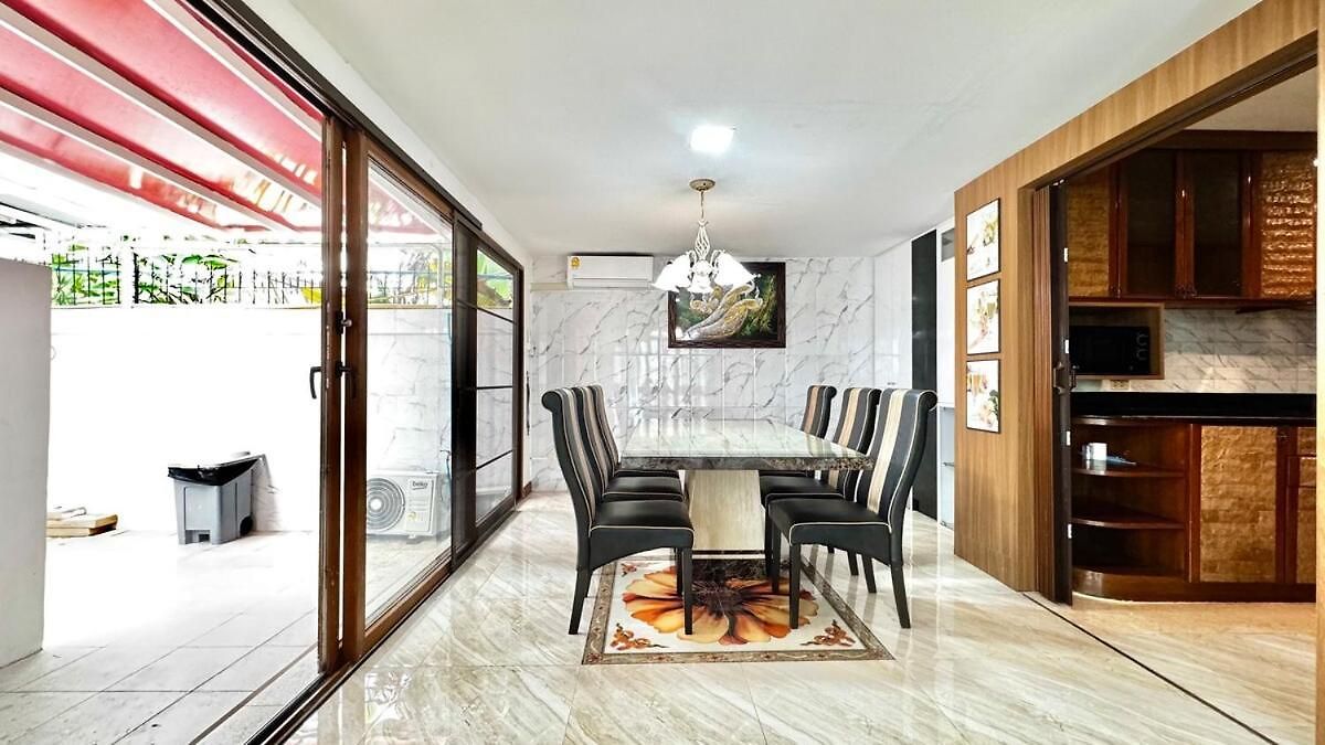 Luxury 5 Bedroom Thaibali Near Walking Street * Pattaya
