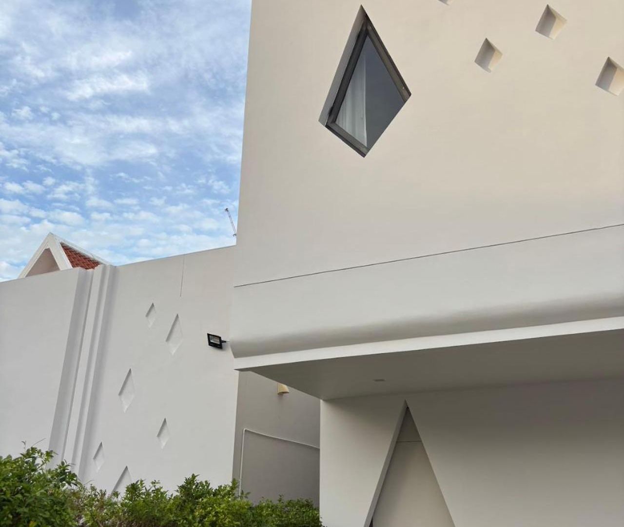 Villa 中天海滩四卧五卫私人泳池别墅 近海滩 Pattaya