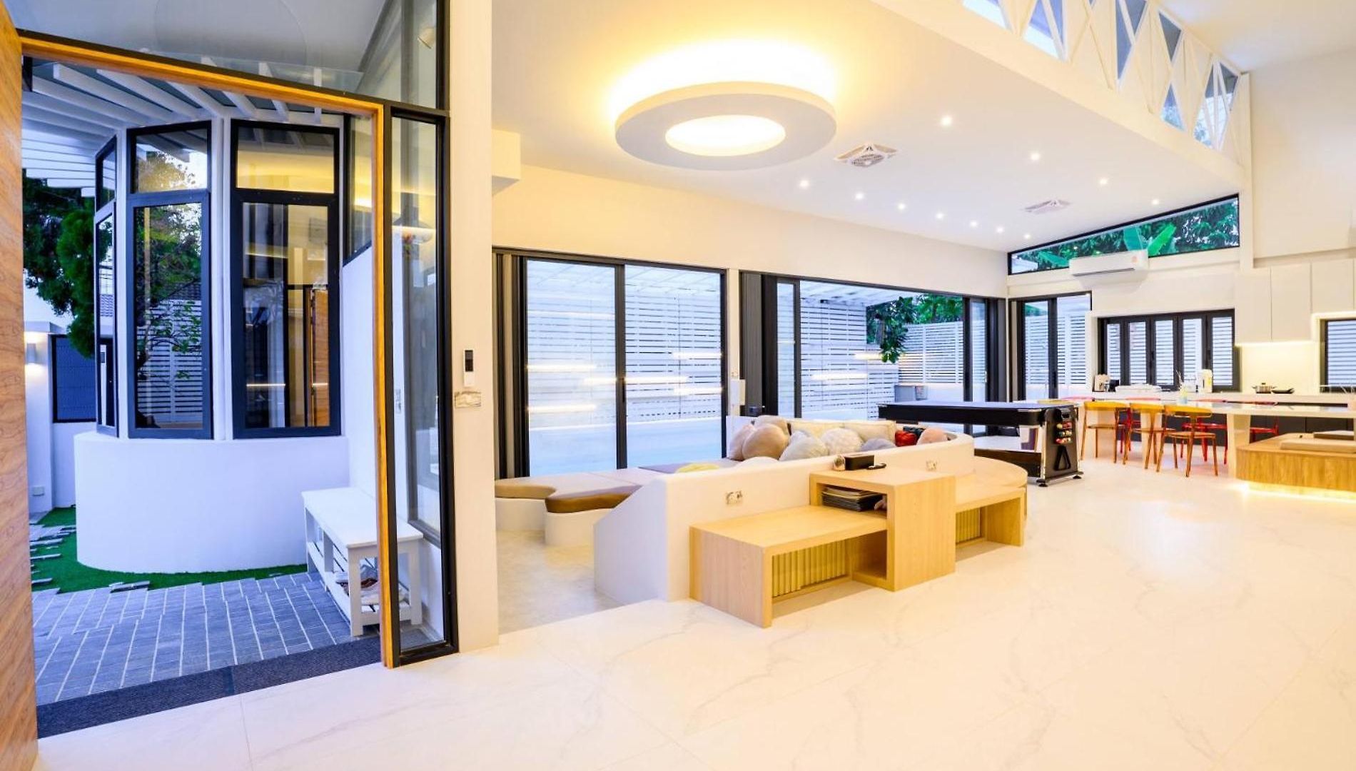 Glass Private Pool Villa *