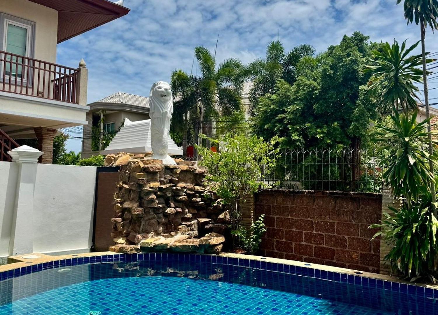Lion Queen 5-bedroom Pool Villa Pattaya