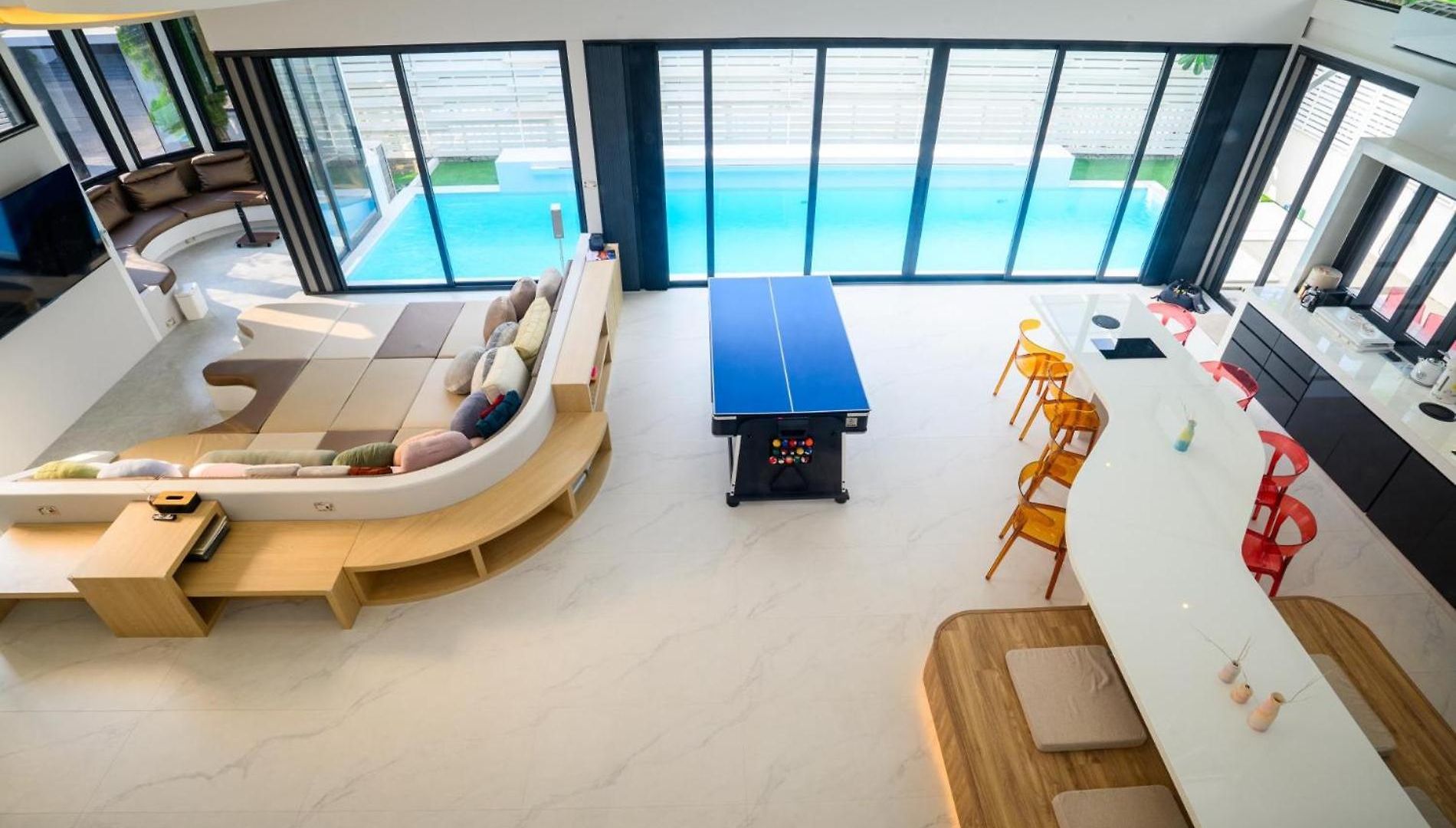 Glass Private Pool Villa Pattaya