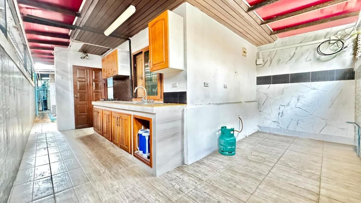 Luxury 5 Bedroom Thaibali Near Walking Street