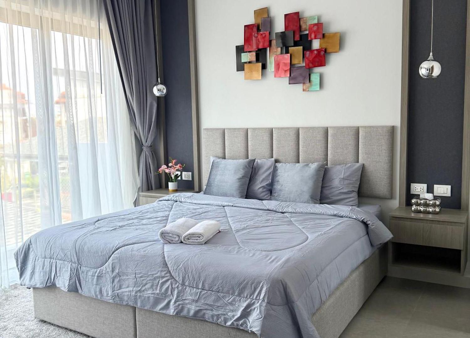 Zensiri Luxury 3br Pool Prime Midtown Villa *