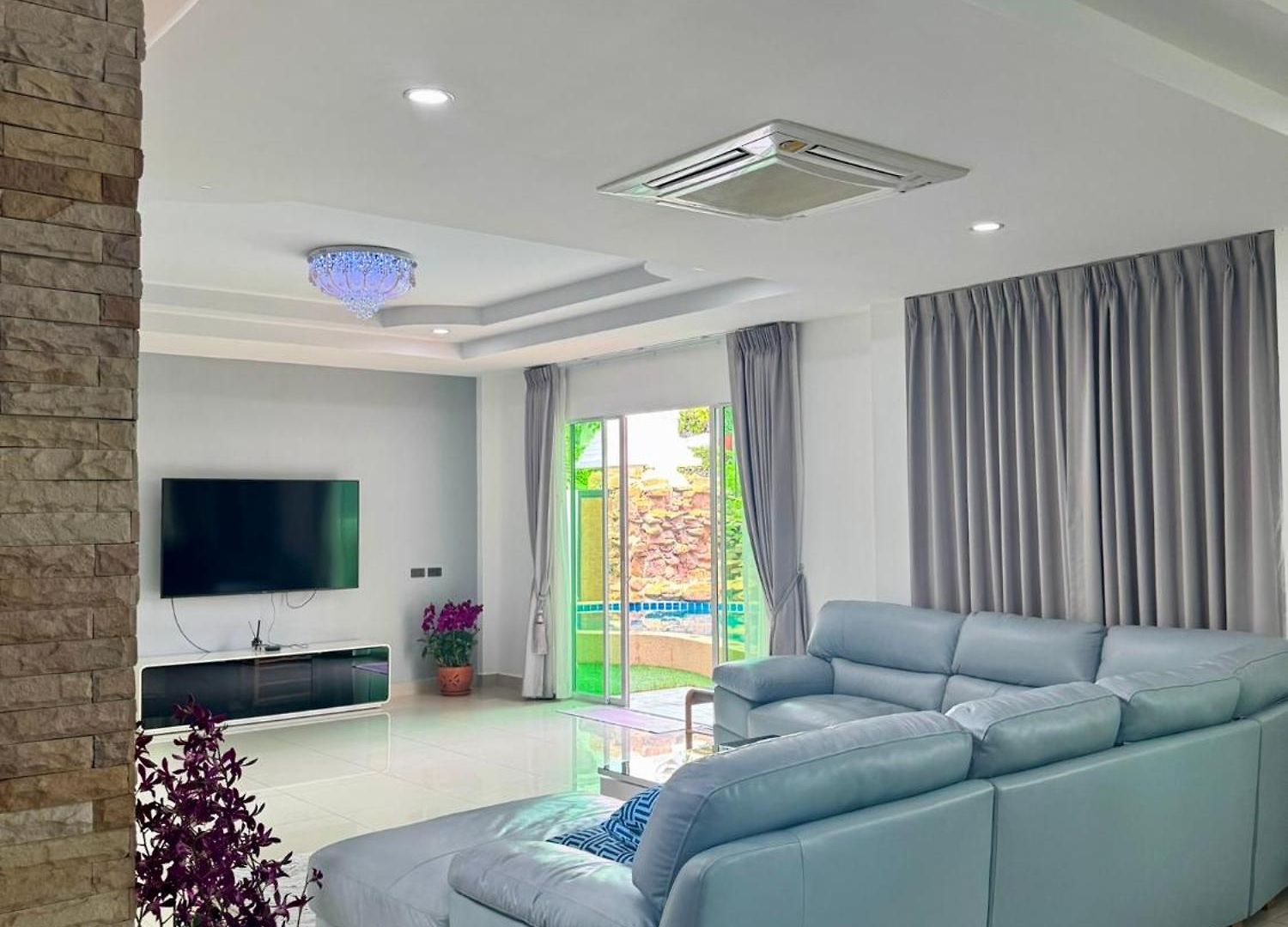 Villa Lion Queen 5-bedroom Pool *