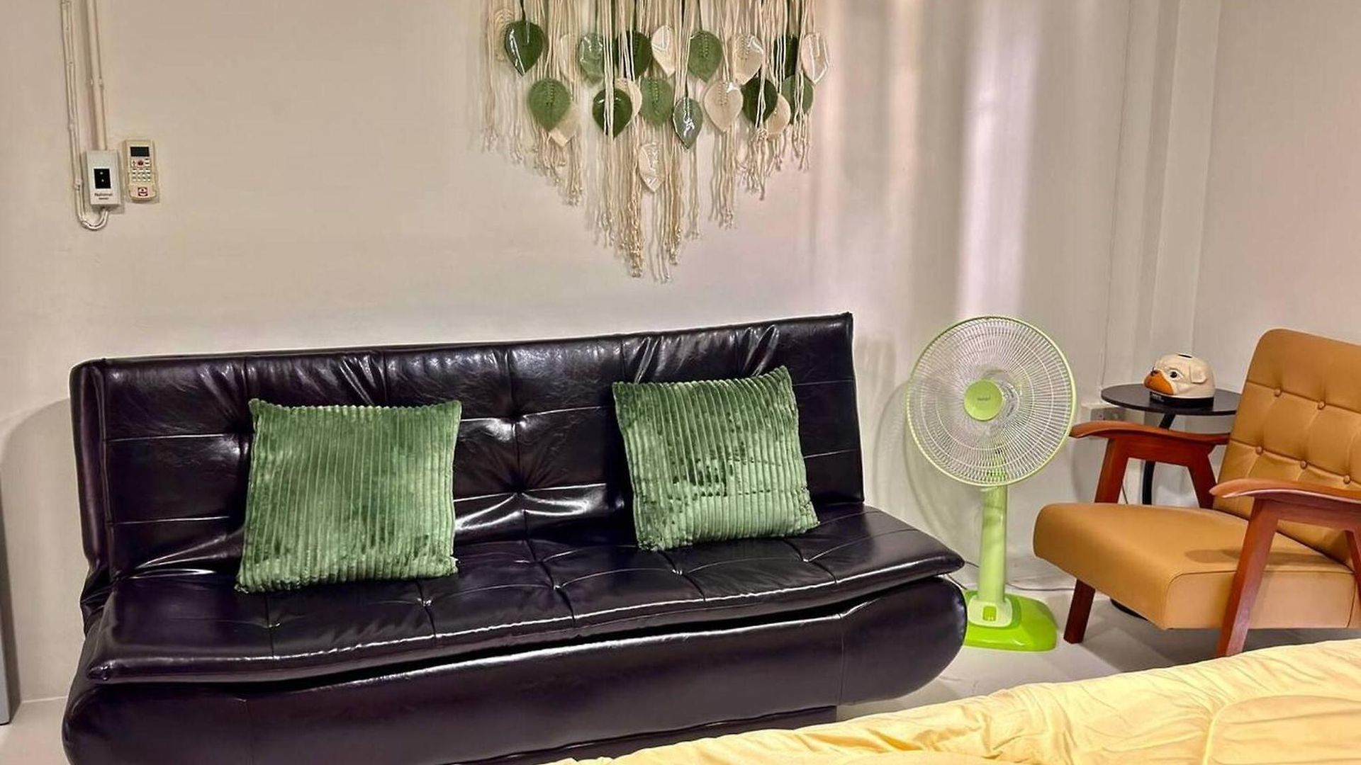 Guest house Entire 3rd Floor- 2min Walk To Dongtan Pattaya