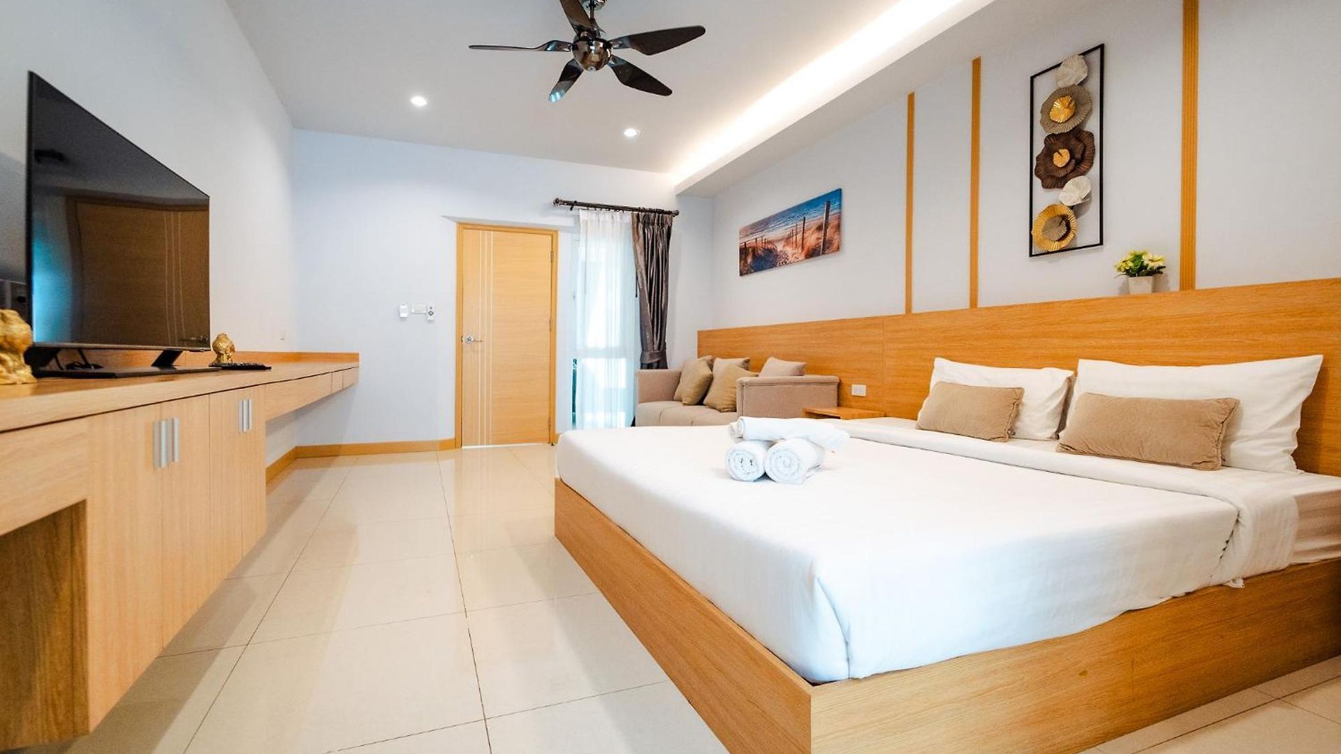 Villa Lagoon 8bhk Luxury Pool