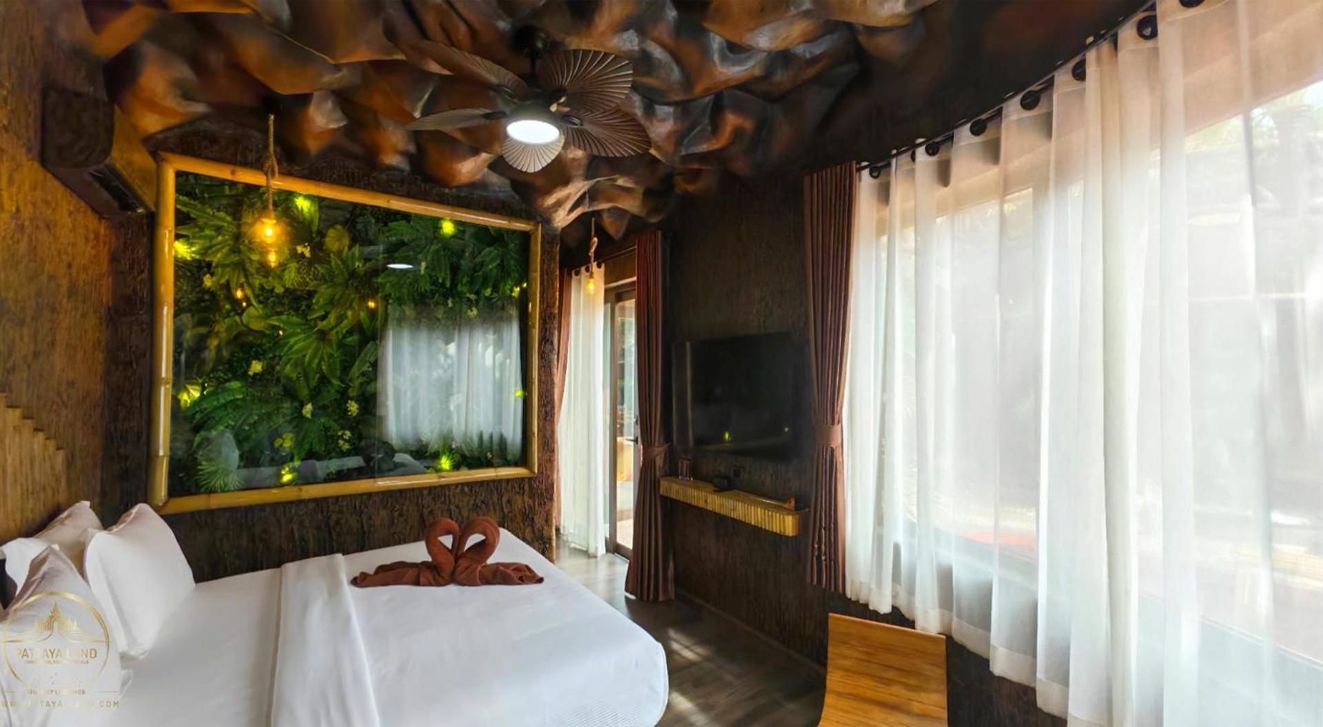 Manjiland Luxury Pool Walking Street * Pattaya