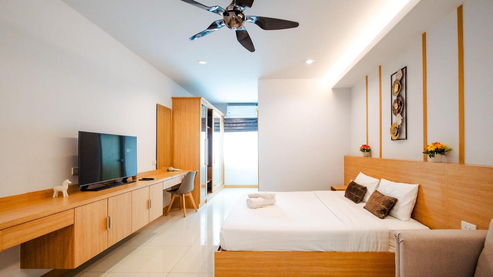 Lagoon 8bhk Luxury Pool *