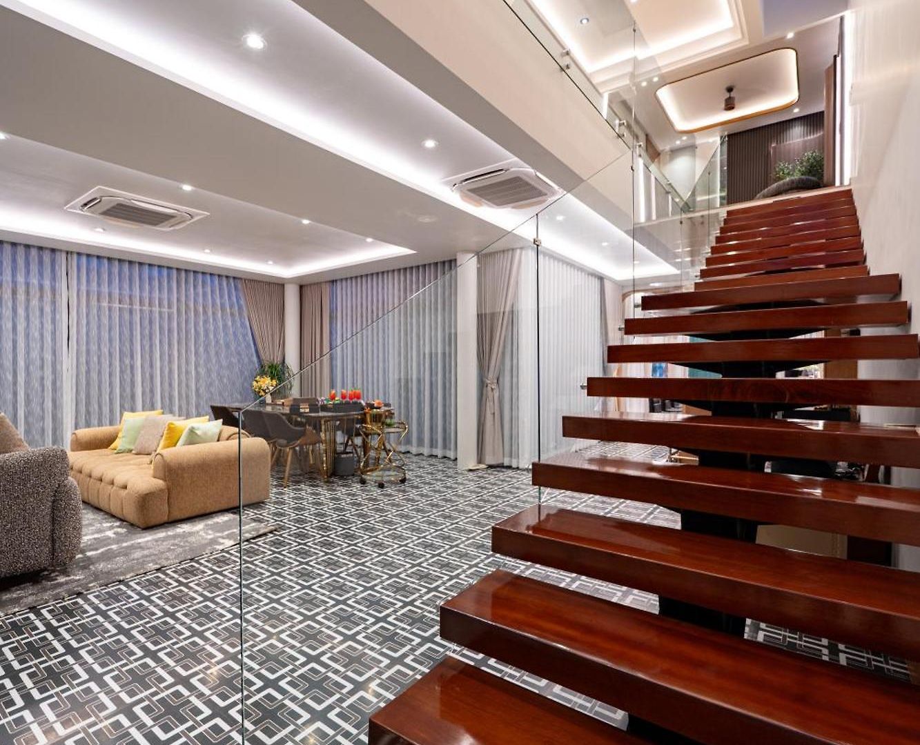 D'amico, Pattaya
