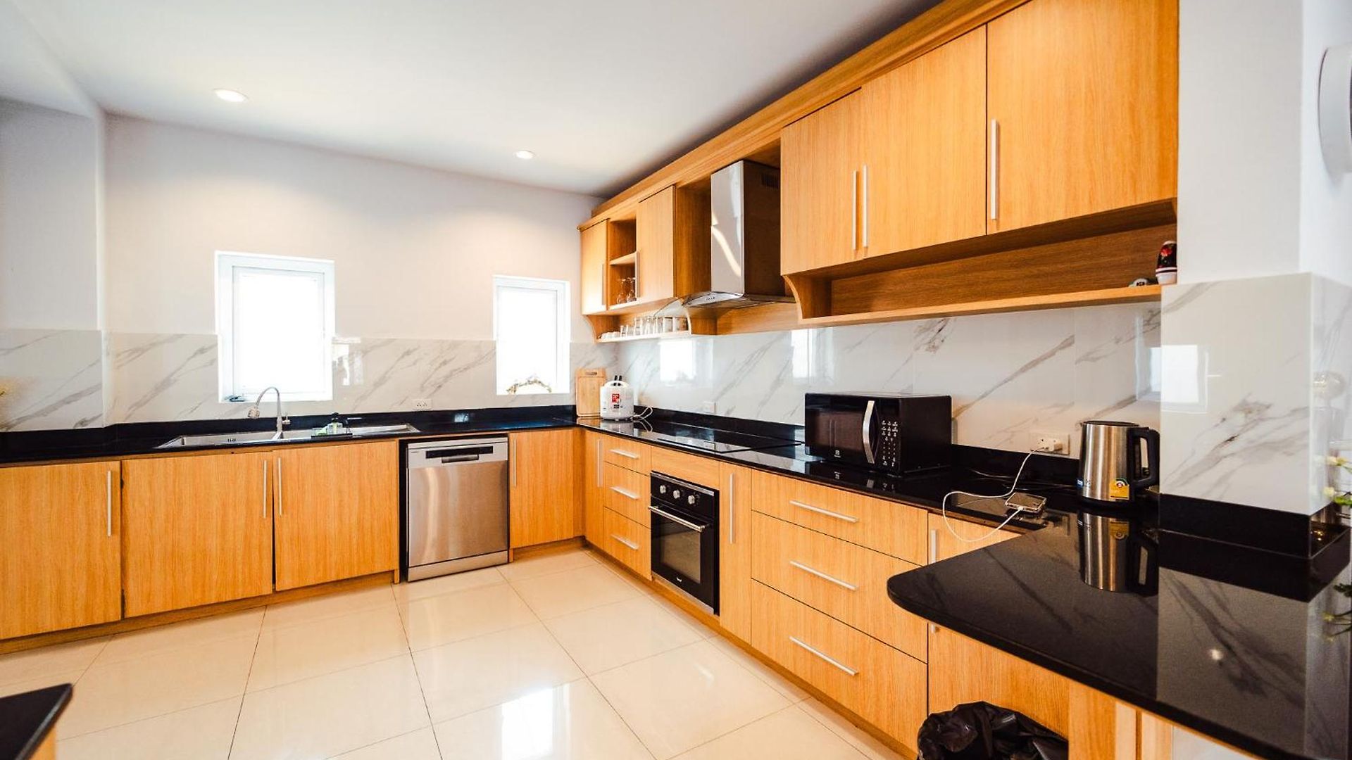 Villa Lagoon 8bhk Luxury Pool Pattaya