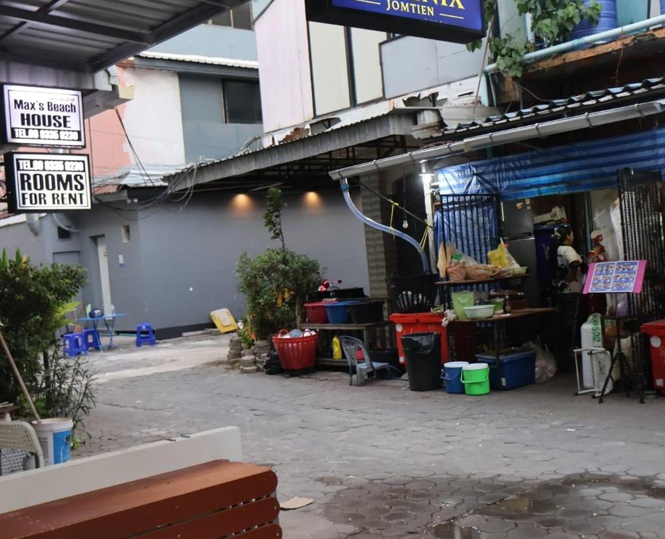 The Phoenix Jomtien Guest house *