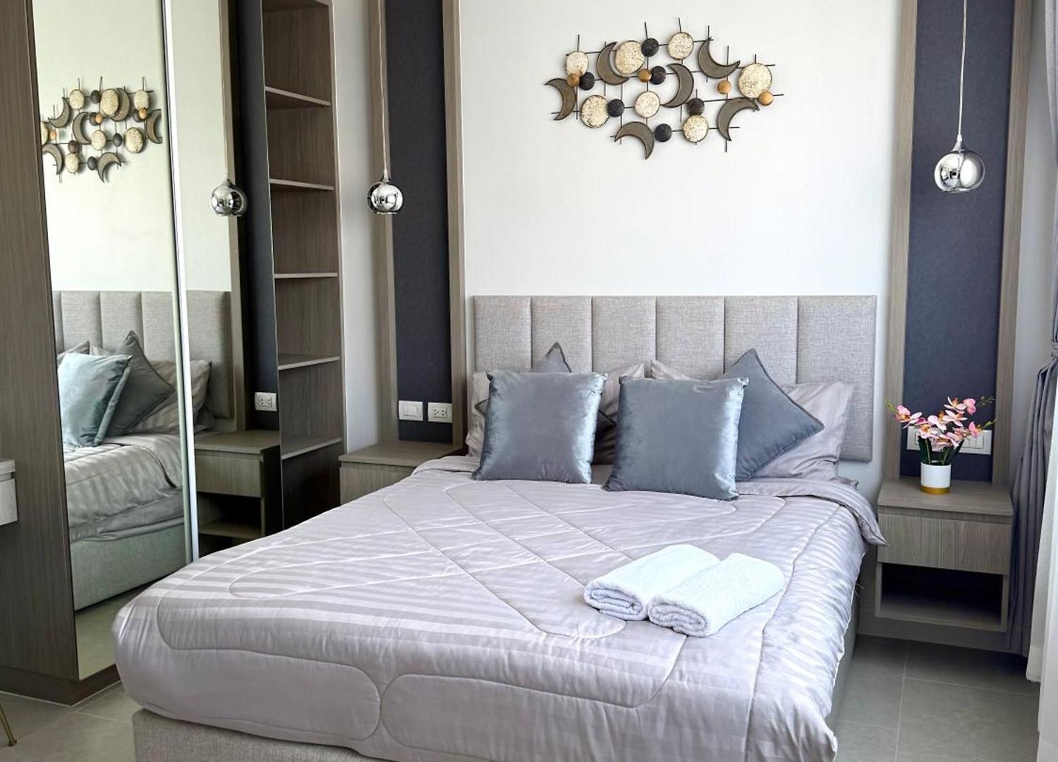 Zensiri Luxury 3br Pool Prime Midtown Villa *