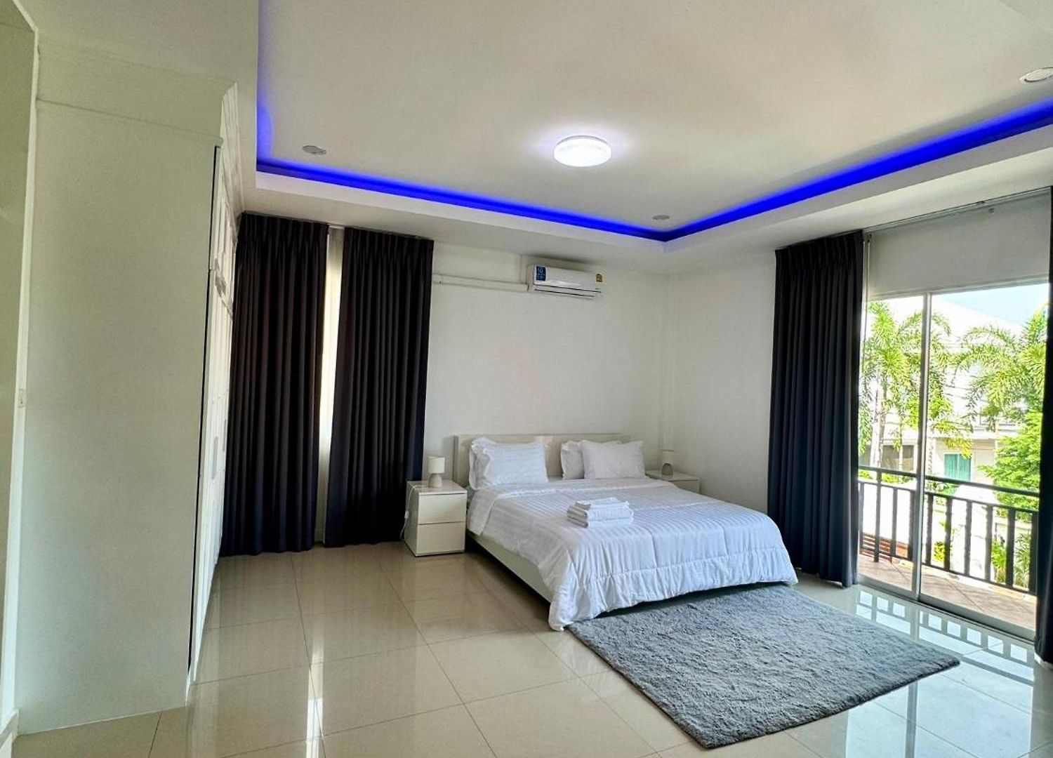 Lion Queen 5-bedroom Pool Pattaya